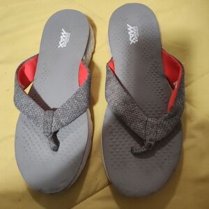 Women's Sketchers Gray Flip Flop Sandals Size 9